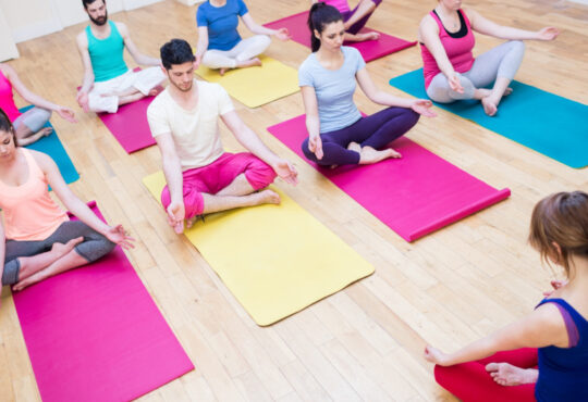 L'équilibre et le bien-être grâce aux cours de yoga et pilates !